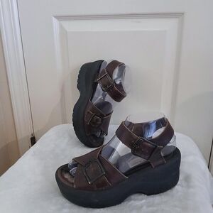 Vintage 90s Y2K Eastland Brown Leather Chunky Platform Sandals Lug Sole Grunge